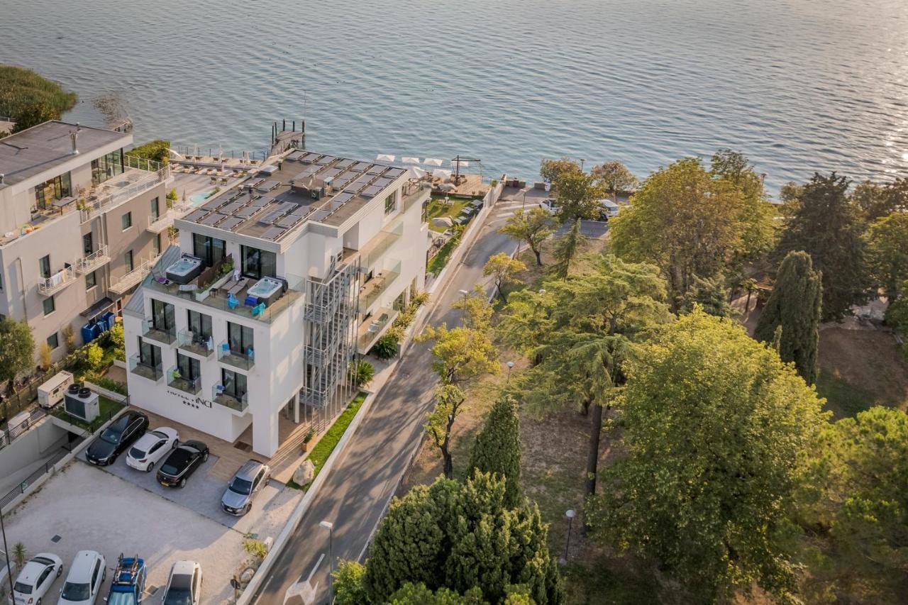 Hotel Vinci Sirmione Exteriör bild